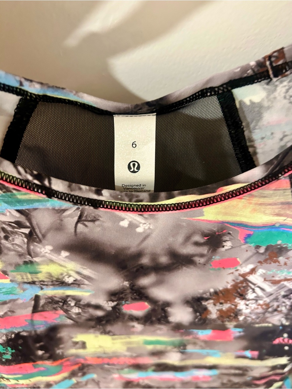 NWT Lululemon Sculpt Cropped Tank Size 6 | Paint Drift Multi Print - Picture 7 of 9